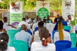 Jaspher launches the climate campaign at an engagement meeting